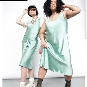 Wildfang Slip Dress Womens Sage Green V-Neck Midi Sleeveless Dress with Belt